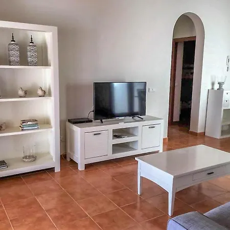 Villa Playa Blanca Sleeps 6 With Pool Air Con And Wifi *